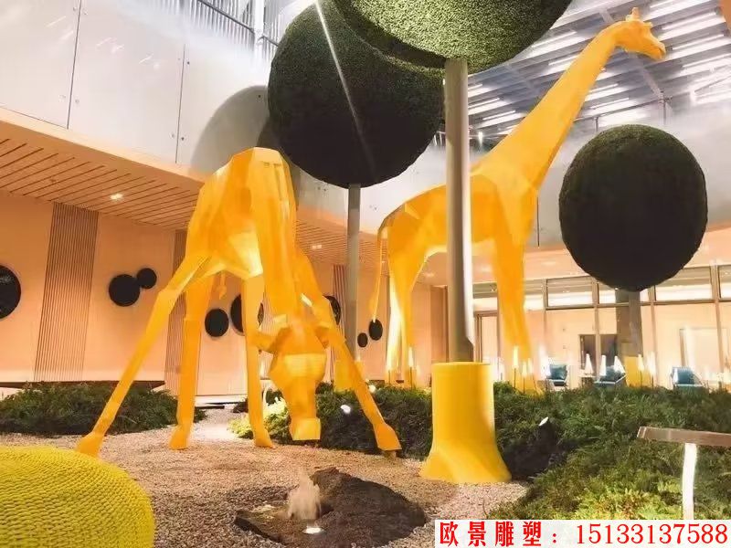 不銹鋼抽象大型長(zhǎng)頸鹿雕塑